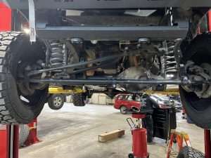 straight axle on a lifted jeep wrangler that is having issues with death wobble