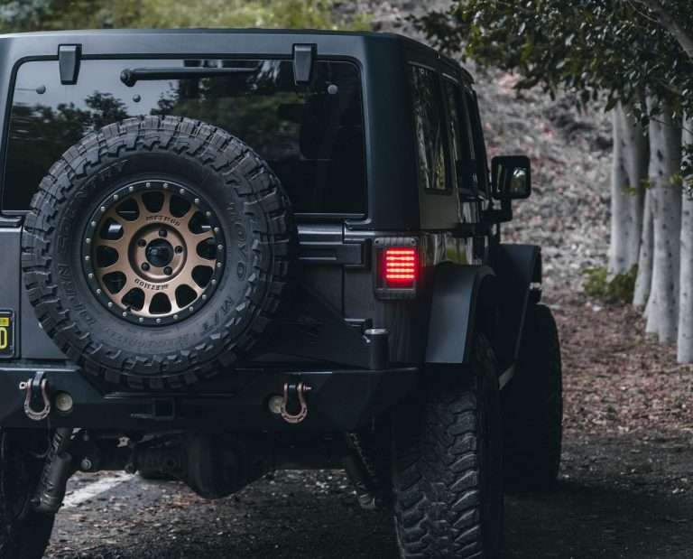 picture of Jeep Wrangler black