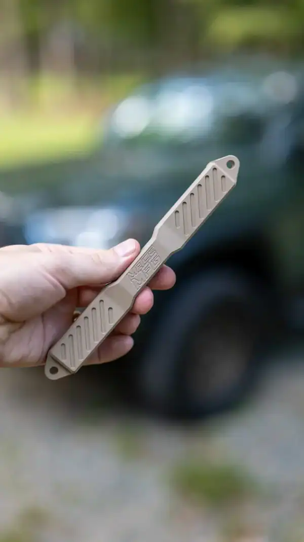 P1032755 Toyota / Lexus Battery Tie-Down